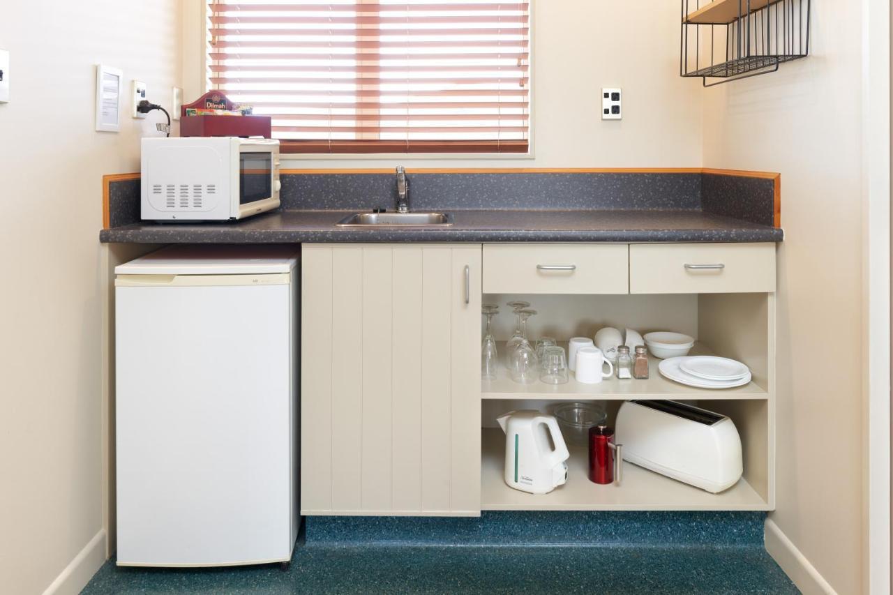 Wine Country Motel Havelock North Bagian luar foto