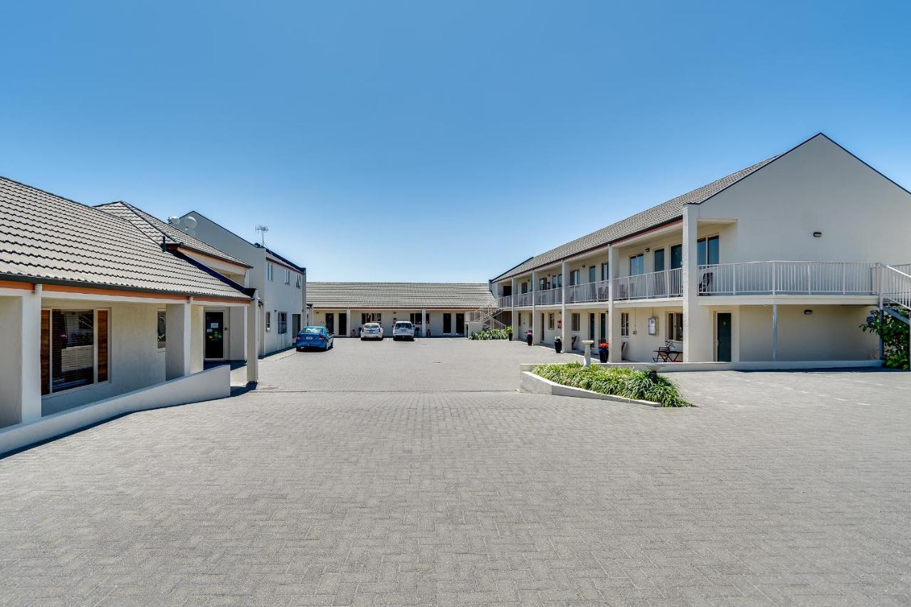 Wine Country Motel Havelock North Bagian luar foto